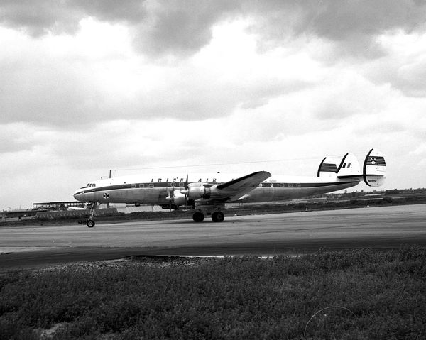Irish International Airlines Aer Lingus Lockheed L-1049E Super Constellation N1005C