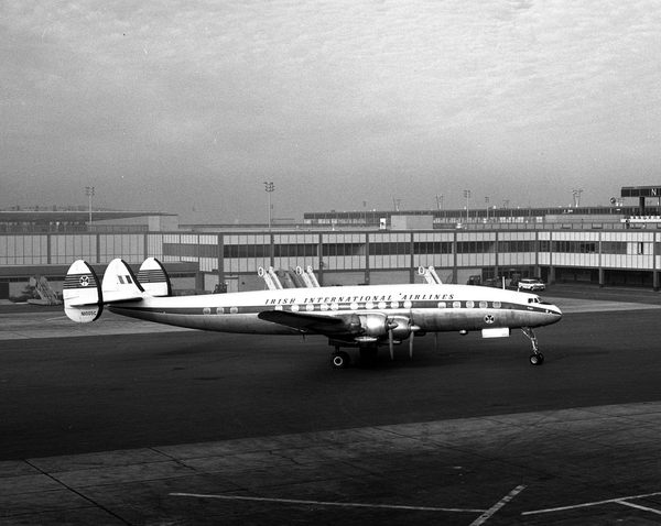 Irish International Airlines Aer Lingus Lockheed L-1049E Super Constellation N1005C