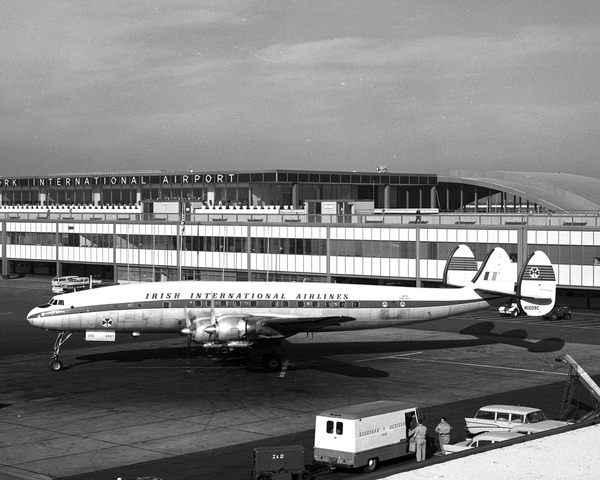 Irish International Airlines Aer Lingus Lockheed L-1049H Super Constellation N1009C