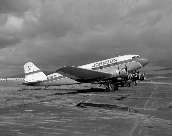 Johnson Flying Service Douglas DC-2-118B  N4867V