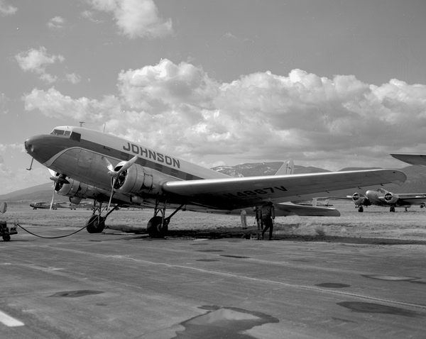 Johnson Flying Service Douglas DC-2-118B  N4867V