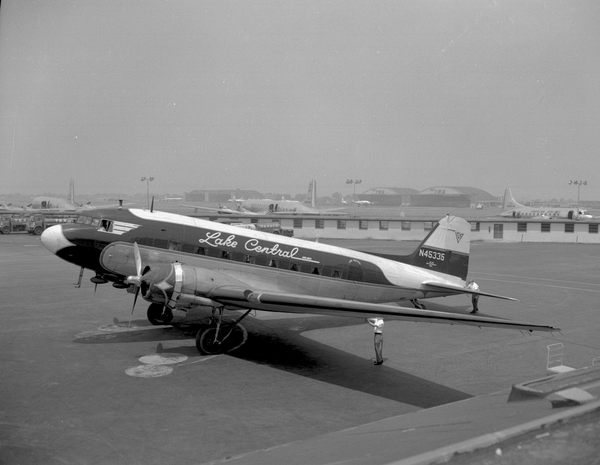 Lake Central Airlines Douglas DC-3/C-53C  N45335