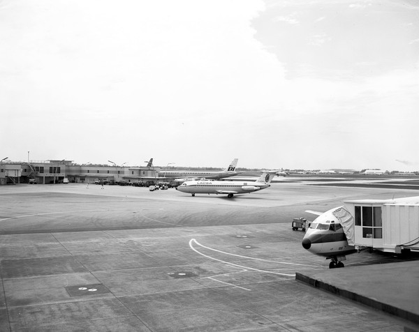 Lacsa British Aircraft Corp (BAC) 1-11-409AY  TI-1056C