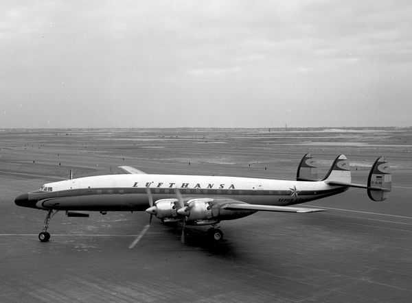 Lufthansa Lockheed L-1649A Starliner D-ALAN