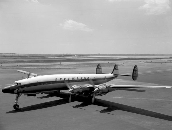 Lufthansa Lockheed L-1649A Starliner D-ALER