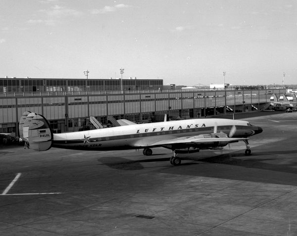 Lufthansa Lockheed L-1649A Starliner D-ALOL
