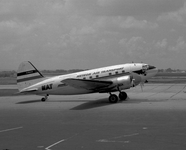 Meteor Air Transport Curtiss C-46F Commando N1913M