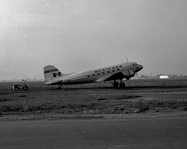Mexicana de Aviacion S.A. Douglas DC-3/C-47  XA-GIB
