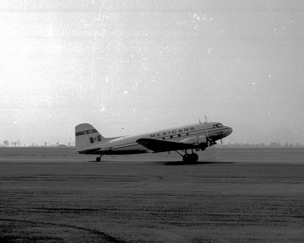 Mexicana de Aviacion S.A. Douglas DC-3/C-53  XA-JER