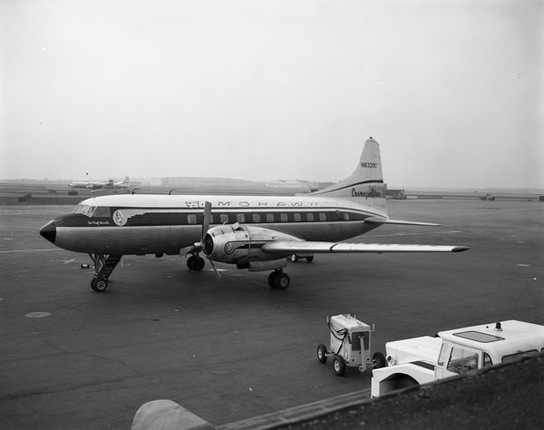 Mohawk Convair 240-4  N8329C