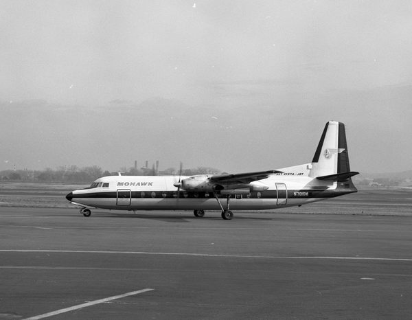 Mohawk Fairchild-Hiller FH-227  N7816M