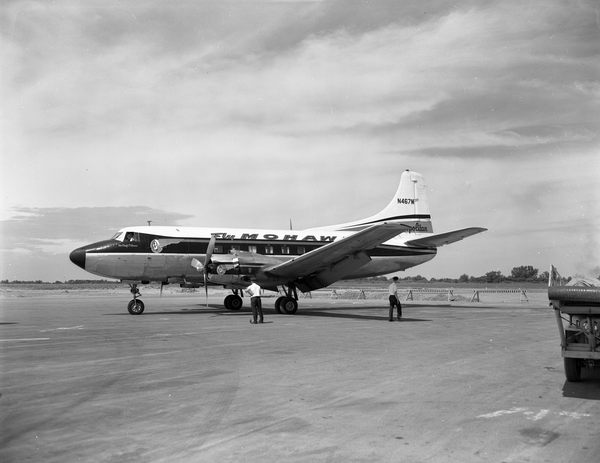 Mohawk Martin 404  N467M