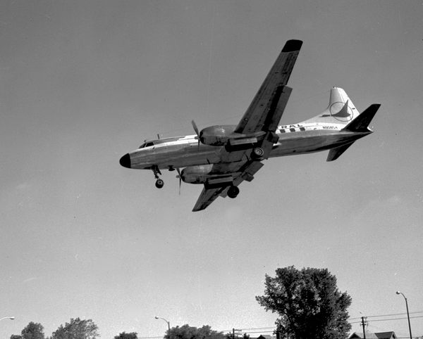 North Central Airlines Convair 340-35  N90854