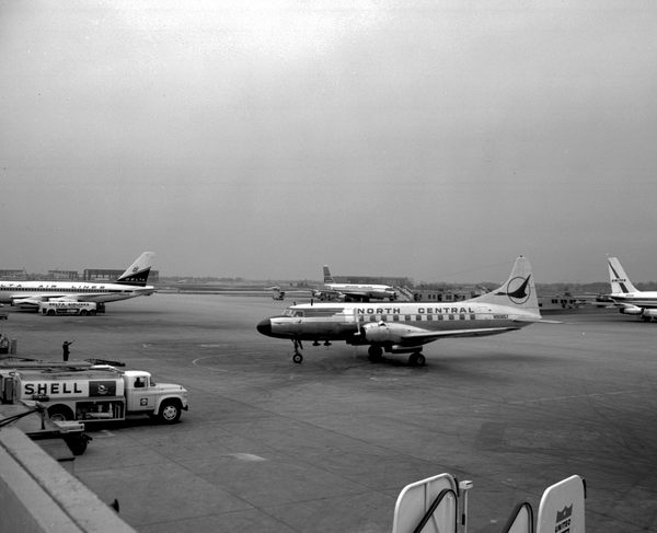 North Central Airlines Convair 340-35  N90857