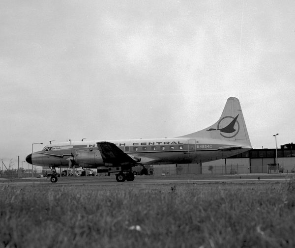 North Central Airlines Convair 580  N4824C
