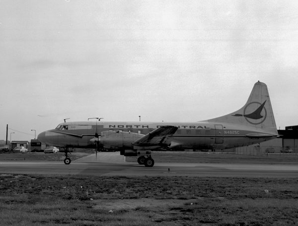 North Central Airlines Convair 580  N4825C