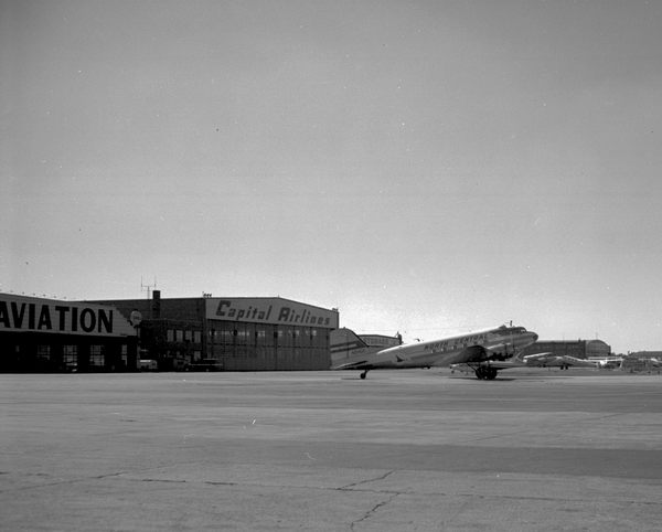 North Central Airlines Douglas DC-3/C-47B  N2400