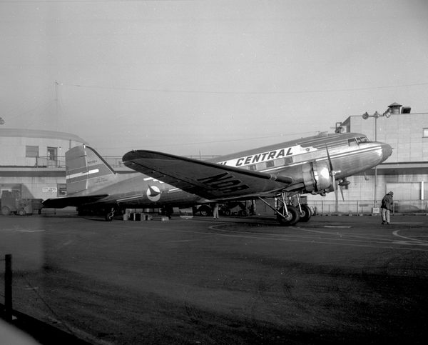 North Central Airlines Douglas DC-3/C-49J  N12954
