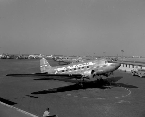 North Central Airlines Douglas DC-3-209B  N14931