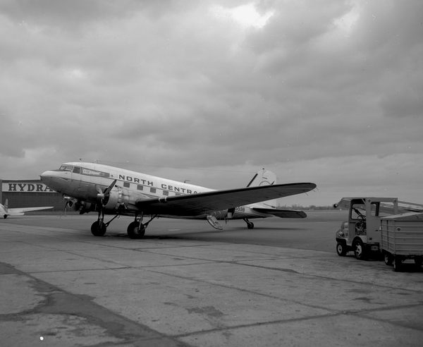 North Central Airlines Douglas DC-3-201D  N15598