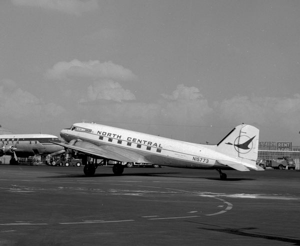 North Central Airlines Douglas DC-3/C-49K  N15773