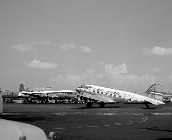 North Central Airlines Douglas DC-3-201B  N21729