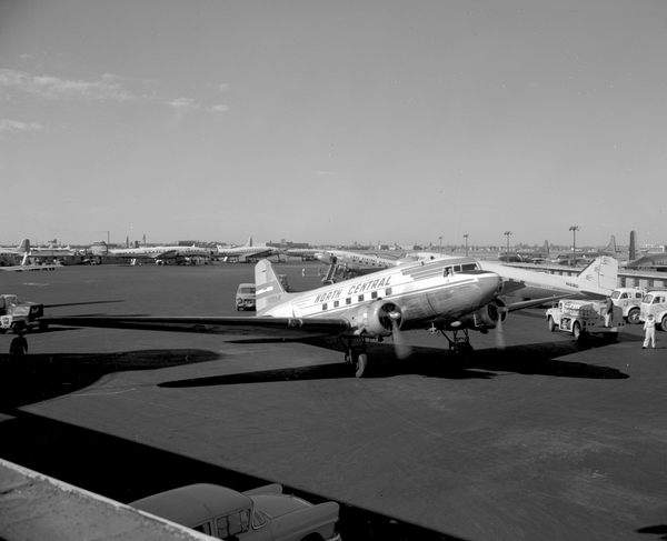 North Central Airlines Douglas DC-3/C-49J  N38941