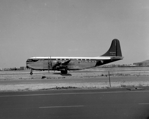 Northwest Orient Airlines Boeing 377-10-30 Stratocruiser N74601