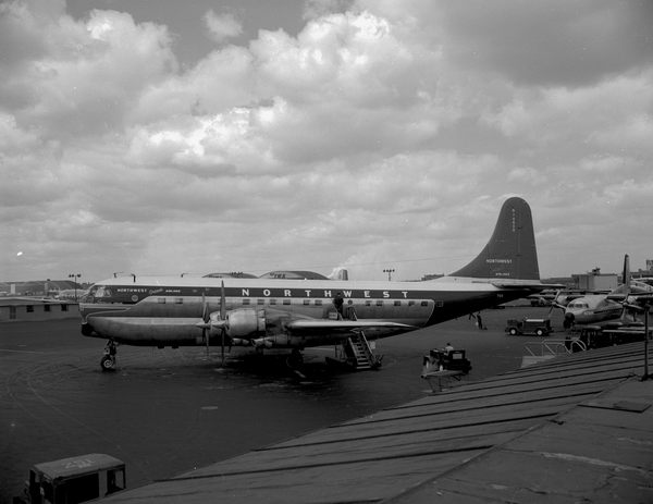 Northwest Orient Airlines Boeing 377-10-30 Stratocruiser N74609