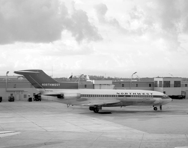 Northwest Orient Airlines Boeing 727-51  N467US