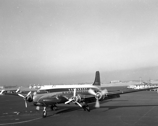 Northwest Orient Airlines Douglas DC-4/R5D-1 Skymaster N48762