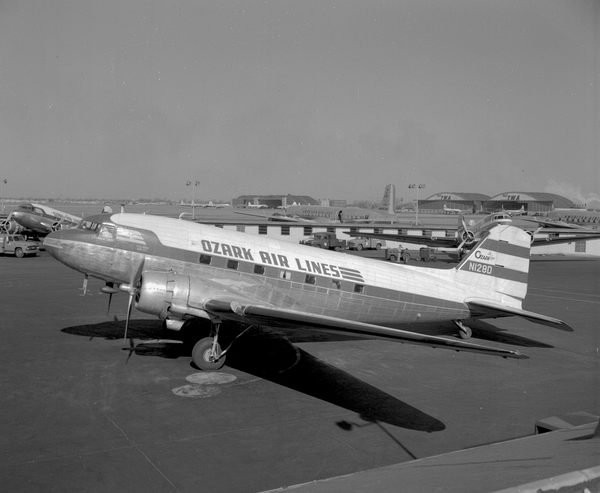 Ozark Air Lines Douglas DC-3A  N128D