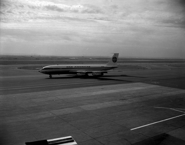 Pan American Boeing 707-121  N709PA