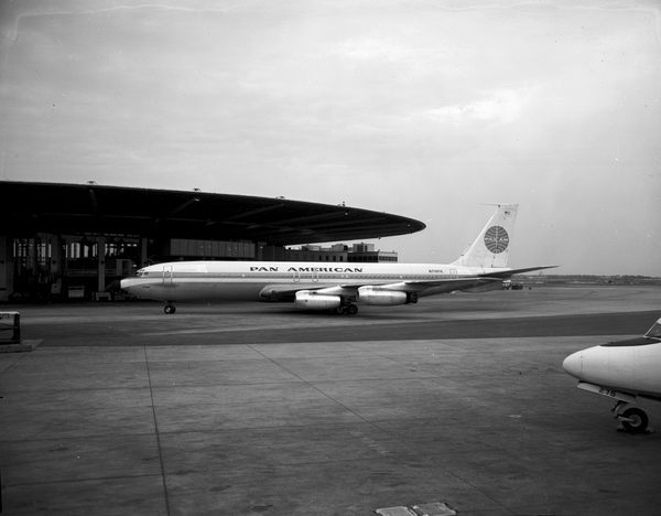 Pan American Boeing 707-321  N718PA