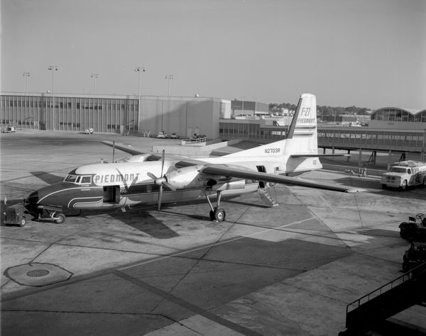 Piedmont Airlines Fairchild F-27  N703R
