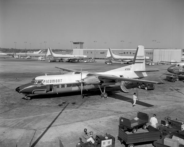 Piedmont Airlines Fairchild-Hiller FH-227  N703U