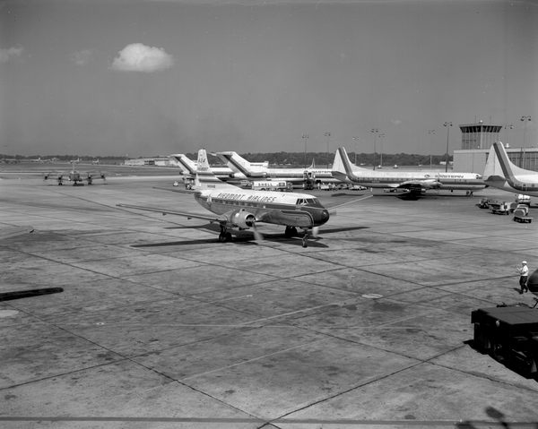 Piedmont Airlines Martin 404  N40448