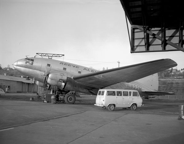  Curtiss C-46 Commando N1822M