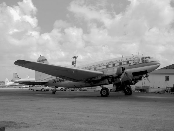 Rutas Internacionales Peruanos Curtiss C-46 Commando OB-R-607