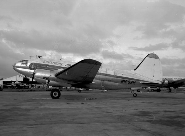 Southern Air Transport Curtiss C-46 Commando N1698M