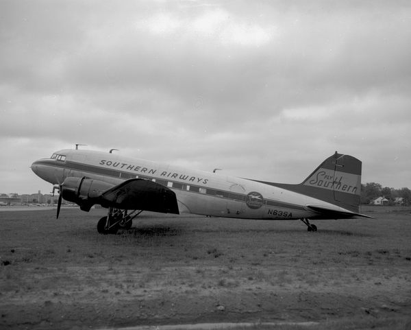 Southern Airways Douglas DC-3  N63SA
