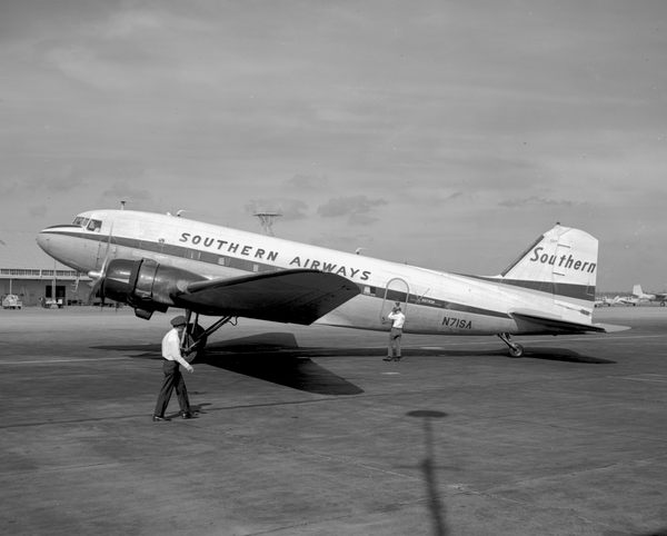 Southern Airways Douglas DC-3  N71SA