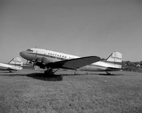 Southern Airways Douglas DC-3  N86SA