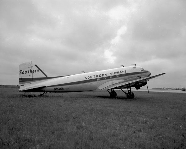 Southern Airways Douglas DC-3  N94SA
