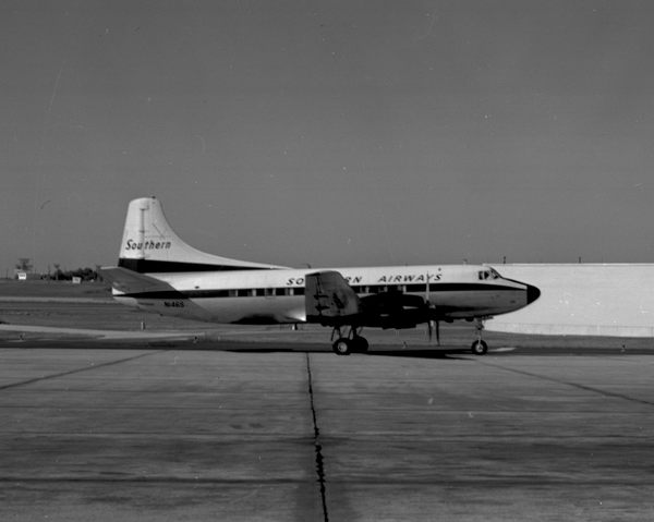 Southern Airways Martin 404  N146S