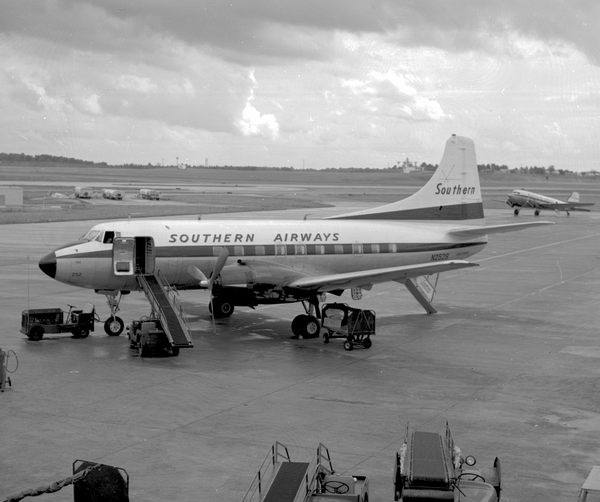Southern Airways Martin 404  N252S