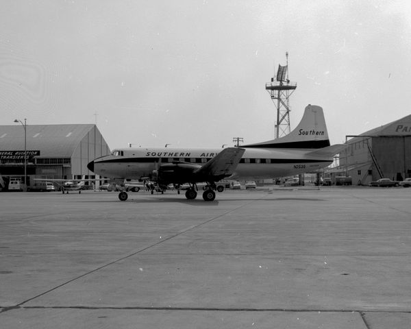 Southern Airways Martin 404  N253S