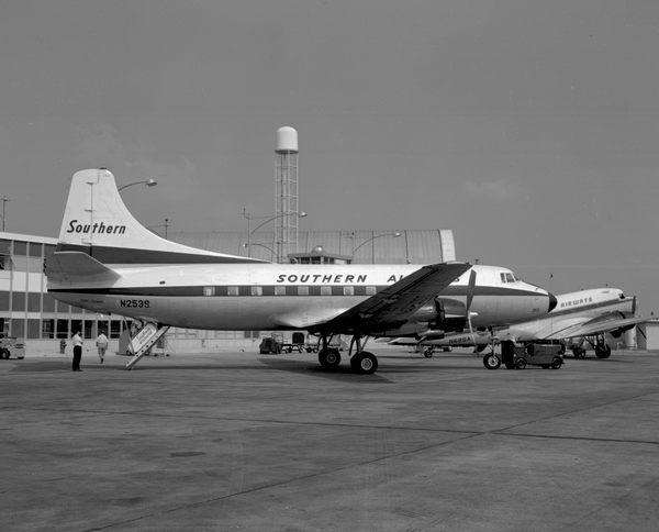 Southern Airways Martin 404  N253S