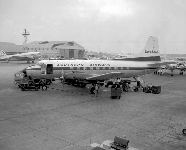 Southern Airways Martin 404  N253S