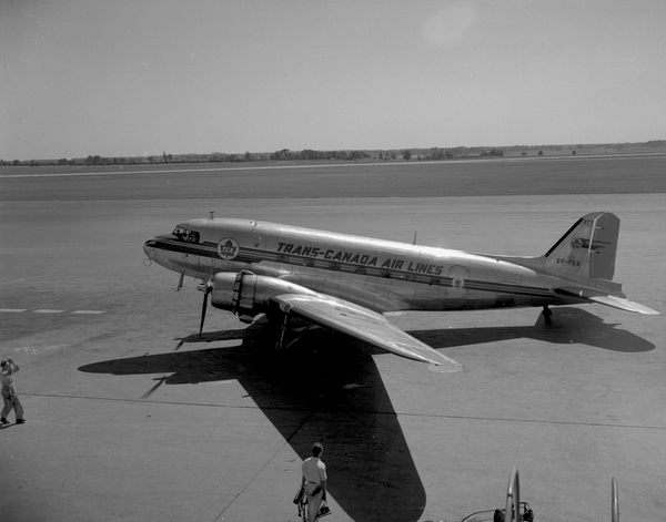 Trans Canada Airlines Douglas DC-3  CF-TED